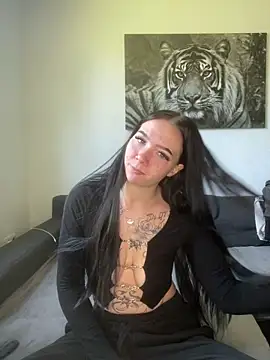 Snapshot of zoeelinks chatting on April 8, 2026, 9:44 am zoeelinks online show from April 8, 2026, 9:44 am