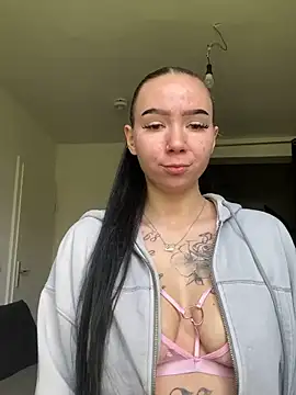 Snapshot of zoeelinks chatting on April 1, 2026, 10:05 am zoeelinks online show from April 1, 2026, 10:05 am