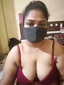 SluttySonam online show from May 8, 2026, 5:55 am