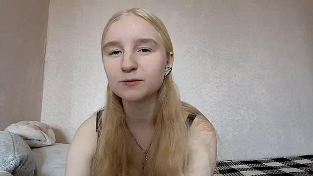 Snapshot of ForwentSeat chatting on April 3, 2026, 10:22 am ForwentSeat online show from April 3, 2026, 10:22 am