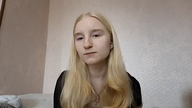 Snapshot of ForwentSeat chatting on April 2, 2026, 7:26 am ForwentSeat online show from April 2, 2026, 7:26 am