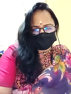 Snapshot of monisha_cam chatting on April 17, 2026, 7:06 pm monisha cam online show from April 17, 2026, 7:06 pm