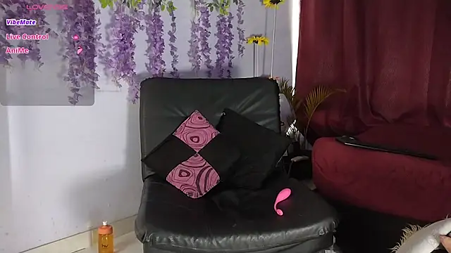 mmDanielamm online show from June 23, 2026, 1:42 pm