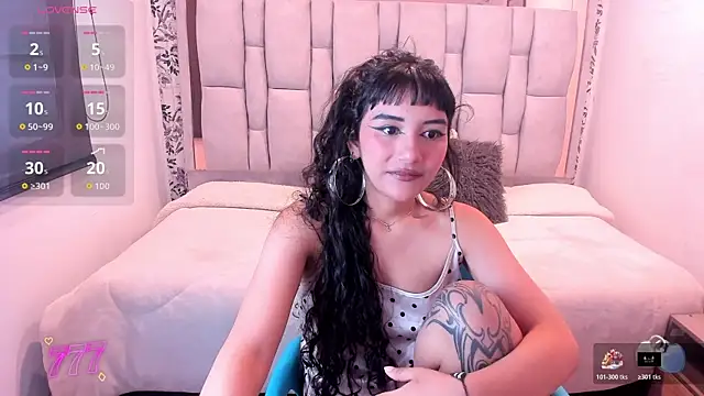 Hanna Clark   online show from May 30, 2026, 11:49 am