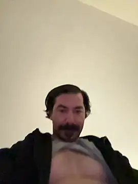 Snapshot of Perv85X chatting on April 1, 2026, 5:43 pm Perv85X online show from April 1, 2026, 5:43 pm