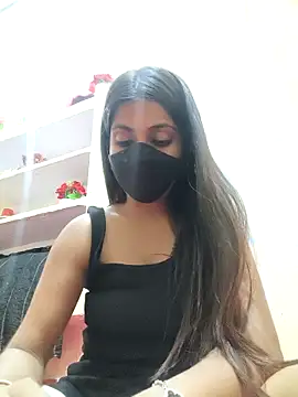 shreyaverma899 online show from April 16, 2026, 5:03 pm