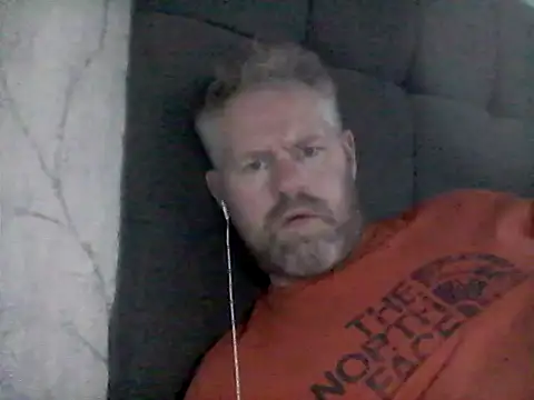 Snapshot of 81jonnyx chatting on April 2, 2026, 12:34 pm 81jonnyx online show from April 2, 2026, 12:34 pm