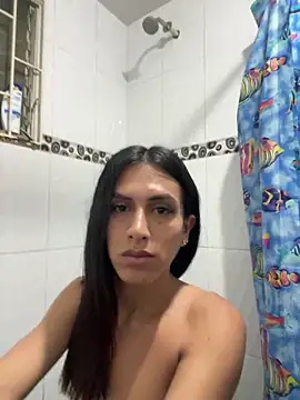 Snapshot of luna_duque chatting on June 3, 2026, 11:20 pm luna duque online show from June 3, 2026, 11:20 pm