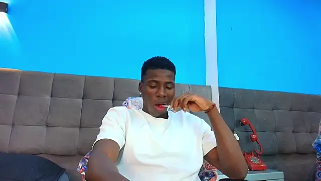 Snapshot of JeanDantte chatting on June 3, 2026, 7:51 pm JeanDantte online show from June 3, 2026, 7:51 pm