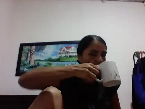 FenixPretty online show from April 28, 2026, 7:40 pm