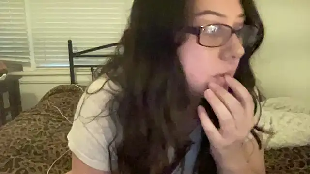 ariaxm00n online show from July 20, 2026, 2:41 am