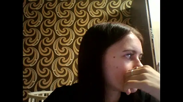 KikiAmino online show from July 15, 2026, 5:58 am