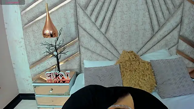 DamiaanXx online show from July 27, 2026, 1:18 pm