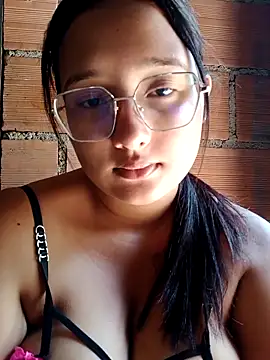 Snapshot of naughty_girl_hot_ chatting on April 4, 2026, 3:18 pm naughty girl hot online show from April 4, 2026, 3:18 pm