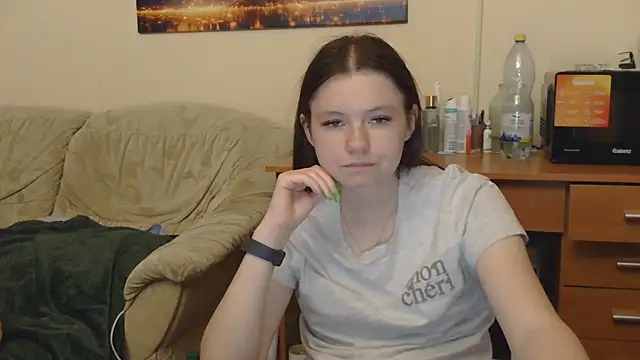 JessicaHolland1 online show from June 3, 2026, 7:18 pm