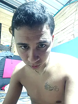 Snapshot of Emyli_Liammm chatting on April 3, 2026, 9:05 am Emyli Liammm online show from April 3, 2026, 9:05 am