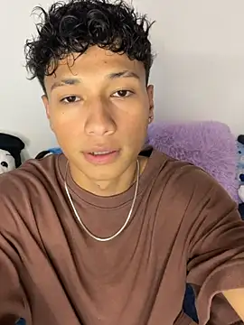 ETTE MOON online show from April 9, 2026, 4:47 am