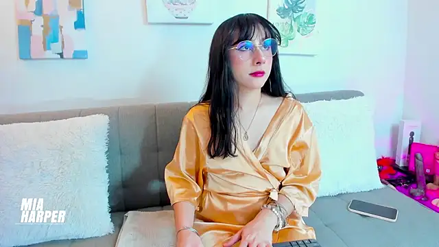 Miaa HarperX  online show from May 6, 2026, 2:37 am