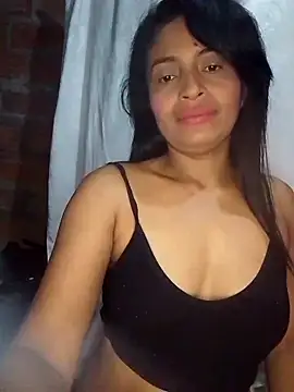 Lia Phone  online show from June 9, 2026, 5:08 am