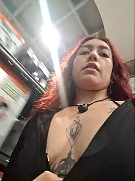 Snapshot of Ayleeen25 chatting on April 5, 2026, 10:38 pm Ayleeen25 online show from April 5, 2026, 10:38 pm