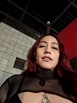 Snapshot of Ayleeen25 chatting on April 5, 2026, 1:12 am Ayleeen25 online show from April 5, 2026, 1:12 am