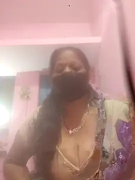 Snapshot of SEEMA_012 chatting on April 10, 2026, 5:36 am SEEMA 012 online show from April 10, 2026, 5:36 am