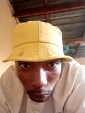 Snapshot of alphamale25 chatting on April 4, 2026, 3:40 pm alphamale25 online show from April 4, 2026, 3:40 pm