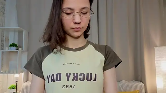 SheliaBinkley online show from April 20, 2026, 7:04 pm