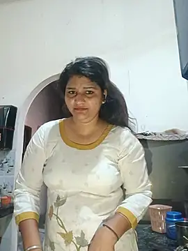 Snapshot of Riyashrma001 chatting on May 31, 2026, 3:56 am Riyashrma001 online show from May 31, 2026, 3:56 am