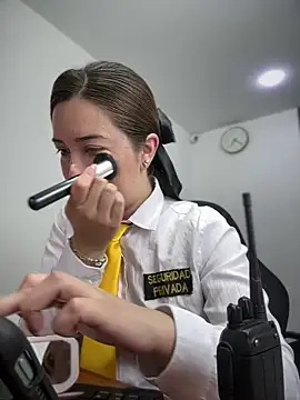 suzy-111 online show from April 15, 2026, 12:21 pm