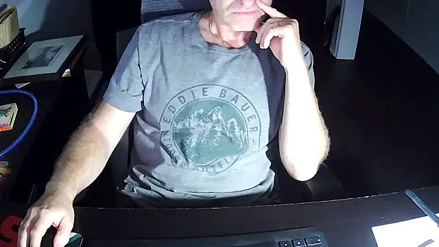 Shalun2000 online show from July 27, 2026, 3:13 am