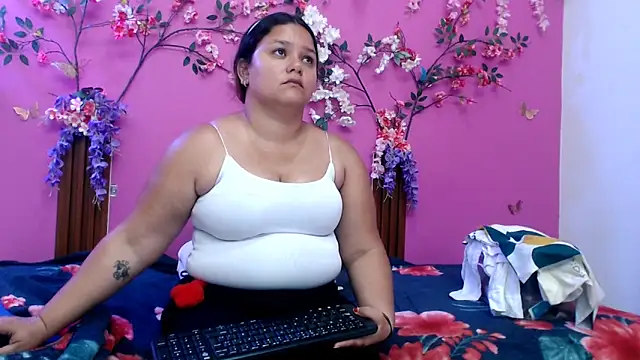 Snapshot of starfishanal21 chatting on June 3, 2026, 7:51 pm starfishanal21 online show from June 3, 2026, 7:51 pm