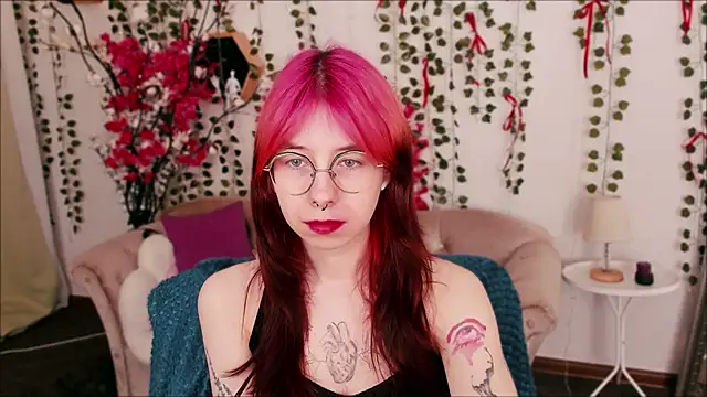 Alice Nyx online show from April 19, 2026, 8:44 pm
