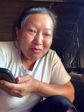 Snapshot of candy-beo chatting on April 12, 2026, 7:55 am candy-beo online show from April 12, 2026, 7:55 am