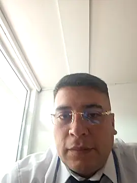 J0nathannn online show from April 21, 2026, 8:37 pm