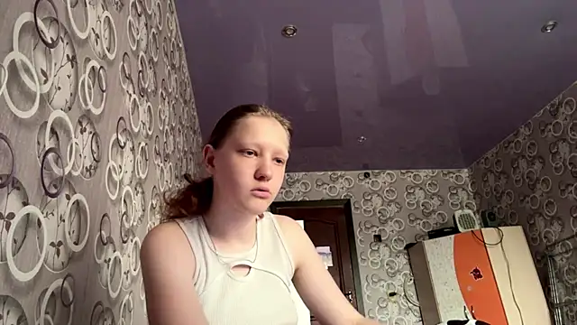 BirgitKamal online show from July 28, 2026, 3:21 pm