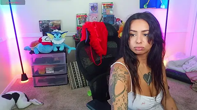 Controllercutie online show from June 8, 2026, 5:35 pm