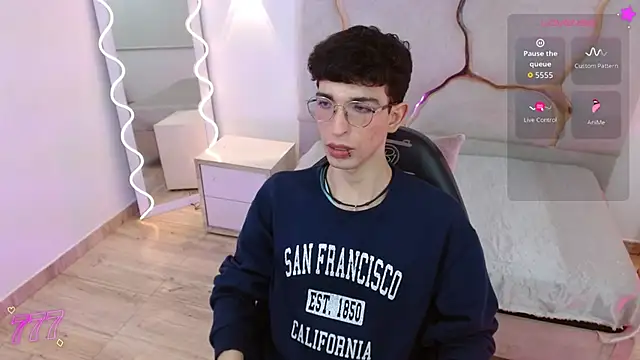 Snapshot of kaii_tay1 chatting on April 12, 2026, 11:35 am kaii tay1 online show from April 12, 2026, 11:35 am