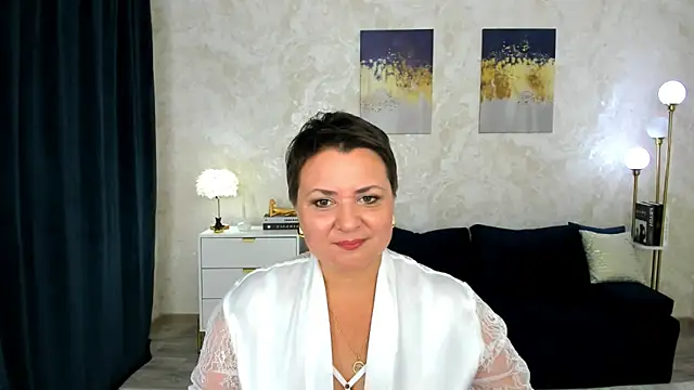 AnnaCorlane online show from June 9, 2026, 3:40 am