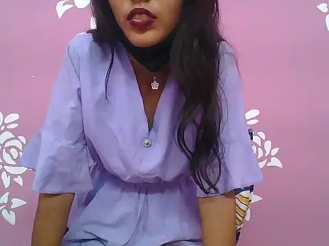 Snapshot of Shanaya_xo chatting on July 27, 2026, 4:58 pm Shanaya xo online show from July 27, 2026, 4:58 pm