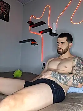 leoxxxgato online show from July 19, 2026, 11:45 pm