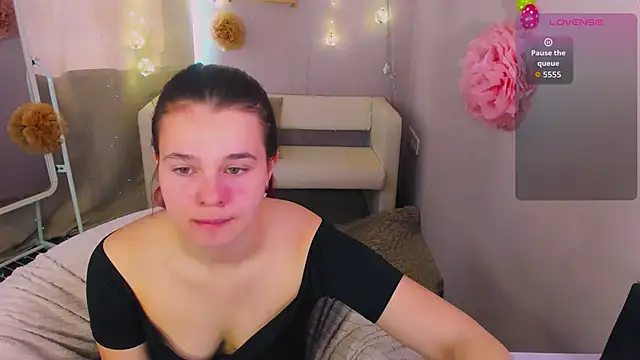 Kacey Love online show from May 20, 2026, 5:37 am