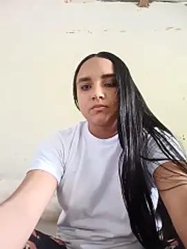 Valentina Narvaez online show from June 15, 2026, 7:46 pm