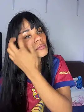 Snapshot of ChloeFox2 chatting on April 8, 2026, 11:17 pm ChloeFox2 online show from April 8, 2026, 11:17 pm