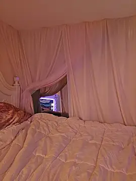 ItsAuroraBorealis online show from June 25, 2026, 3:59 am