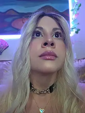 ItsAuroraBorealis online show from May 22, 2026, 11:14 pm