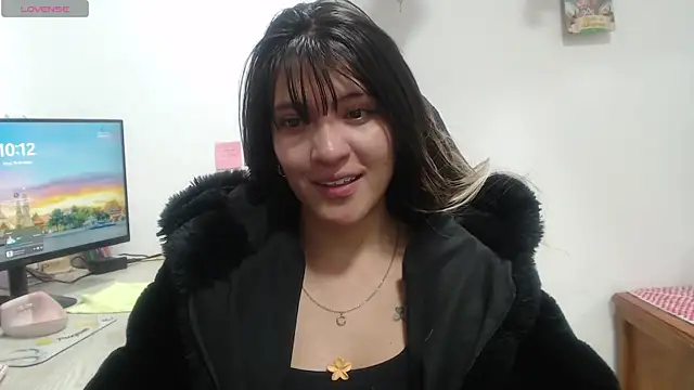 hannajonnes1 online show from May 19, 2026, 3:13 am