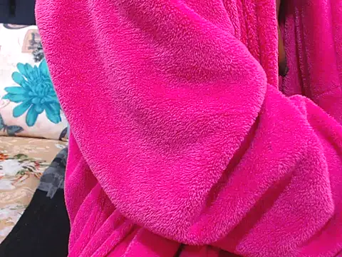 ChocolateClitt online show from April 7, 2026, 12:40 pm