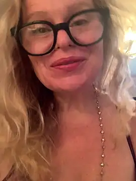 Love Lee xo online show from July 14, 2026, 11:38 am