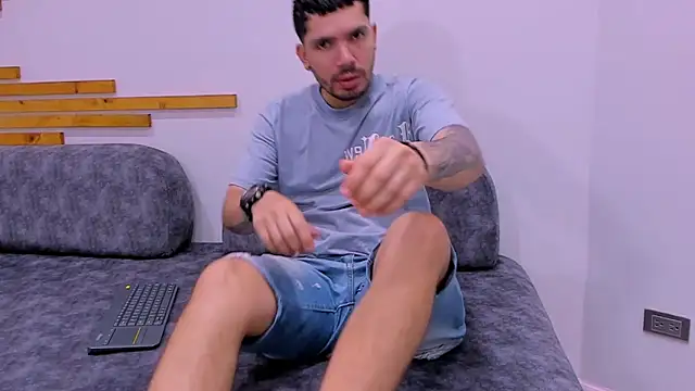 Mateew   online show from April 6, 2026, 2:18 pm